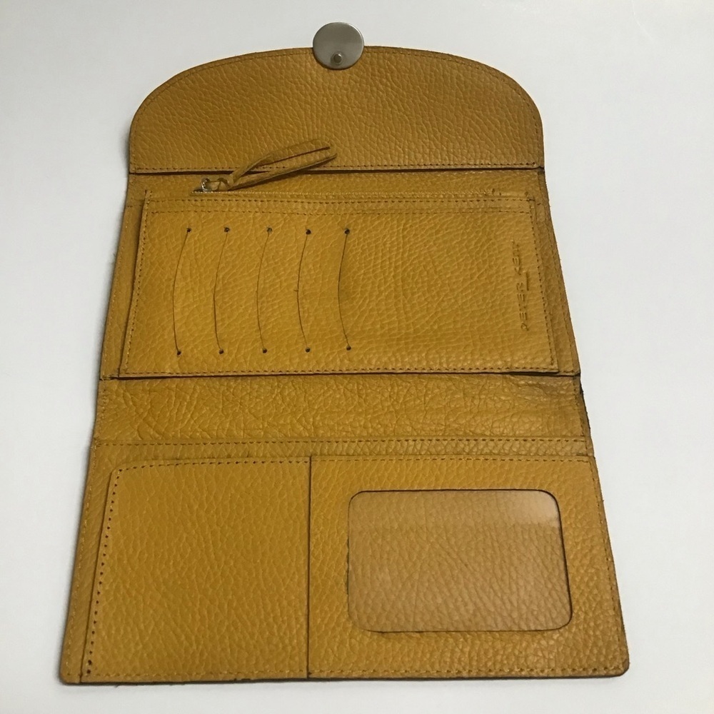 Peter Kent Pebbled Leather Clutch Wallet Yellow Gold Snap Close Zip Buenos Aires — image 3 of 8